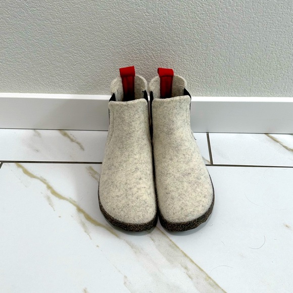 Asportuguesas Off-White Round Toe Boots - Women's Size 7-7.5 (EU 38) - Picture 1 of 6